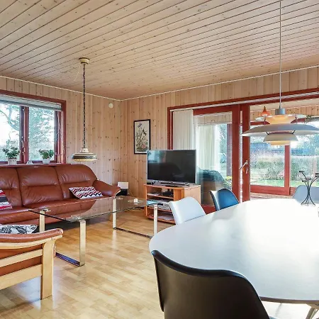 6 Person Holiday In Nyaraló *